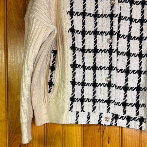 Umgee Ivory and Black Houndstooth Cardigan - Picture 5 of 8